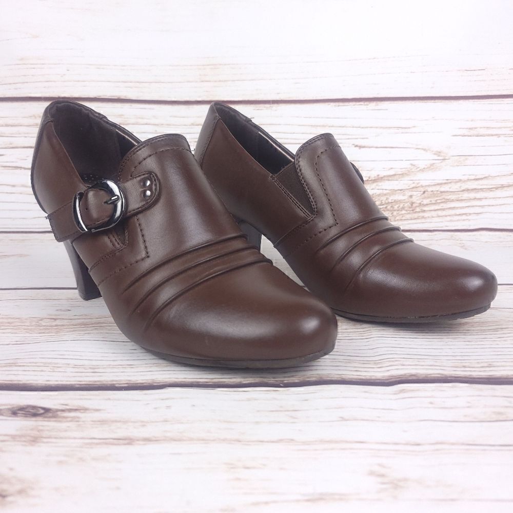 Pierre Dumas Brown Round Toe Faux Leather Booties Size 6M